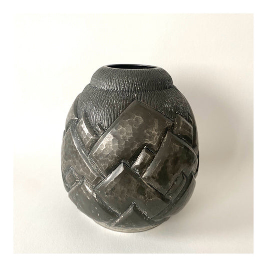 Art Deco Hammered Pewter Vase by René Delavan, 1931 - Modernist Design