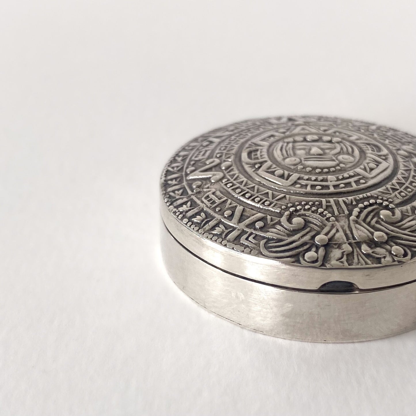 Boîte ronde vintage en argent 925 de Taxco – Calendrier aztèque – Mexique 1980s