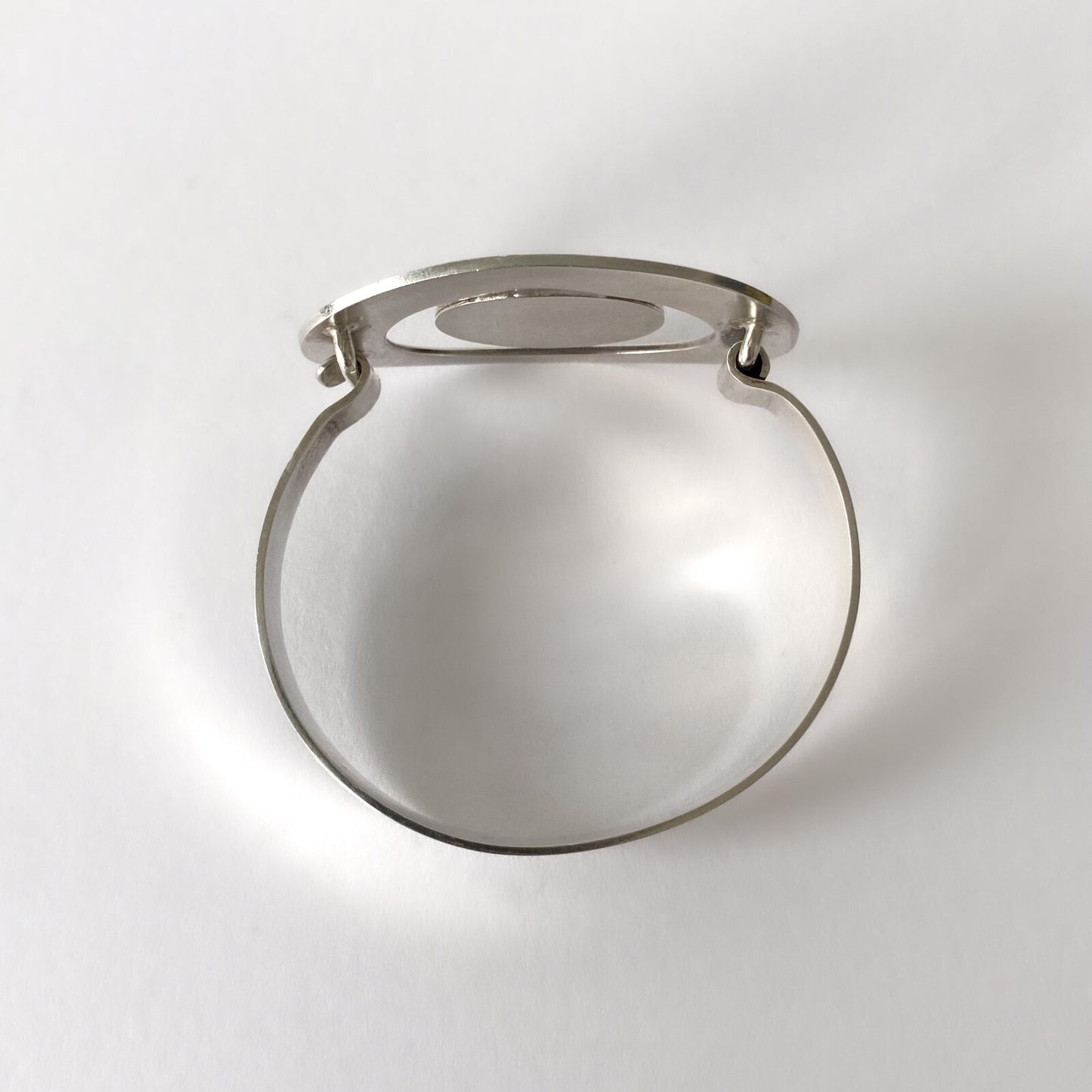 Bracelet jonc en argent massif et émaux bressans – Design moderniste Années 70